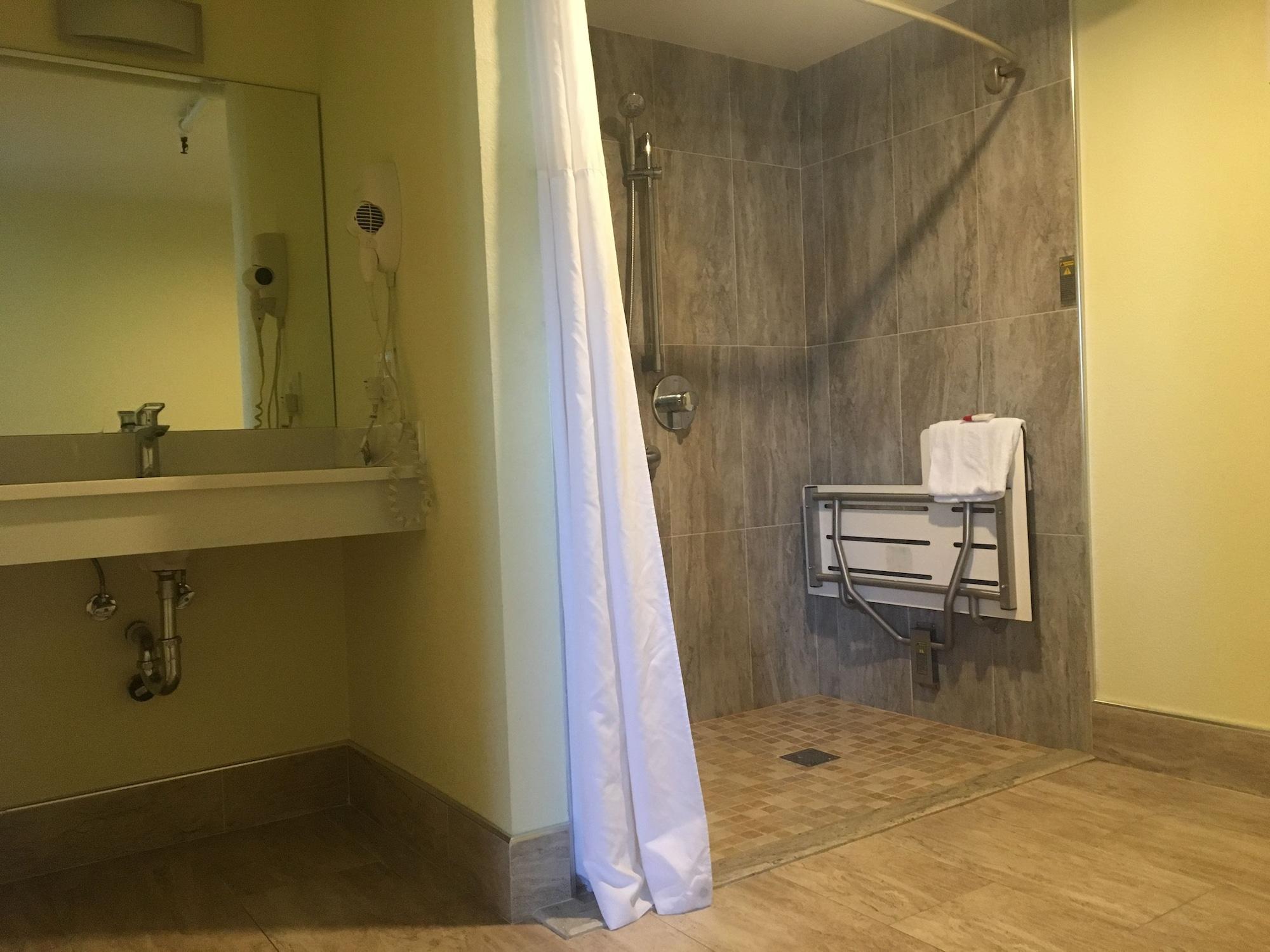 Travelodge By Wyndham Fairfield/Napa Valley Екстер'єр фото
