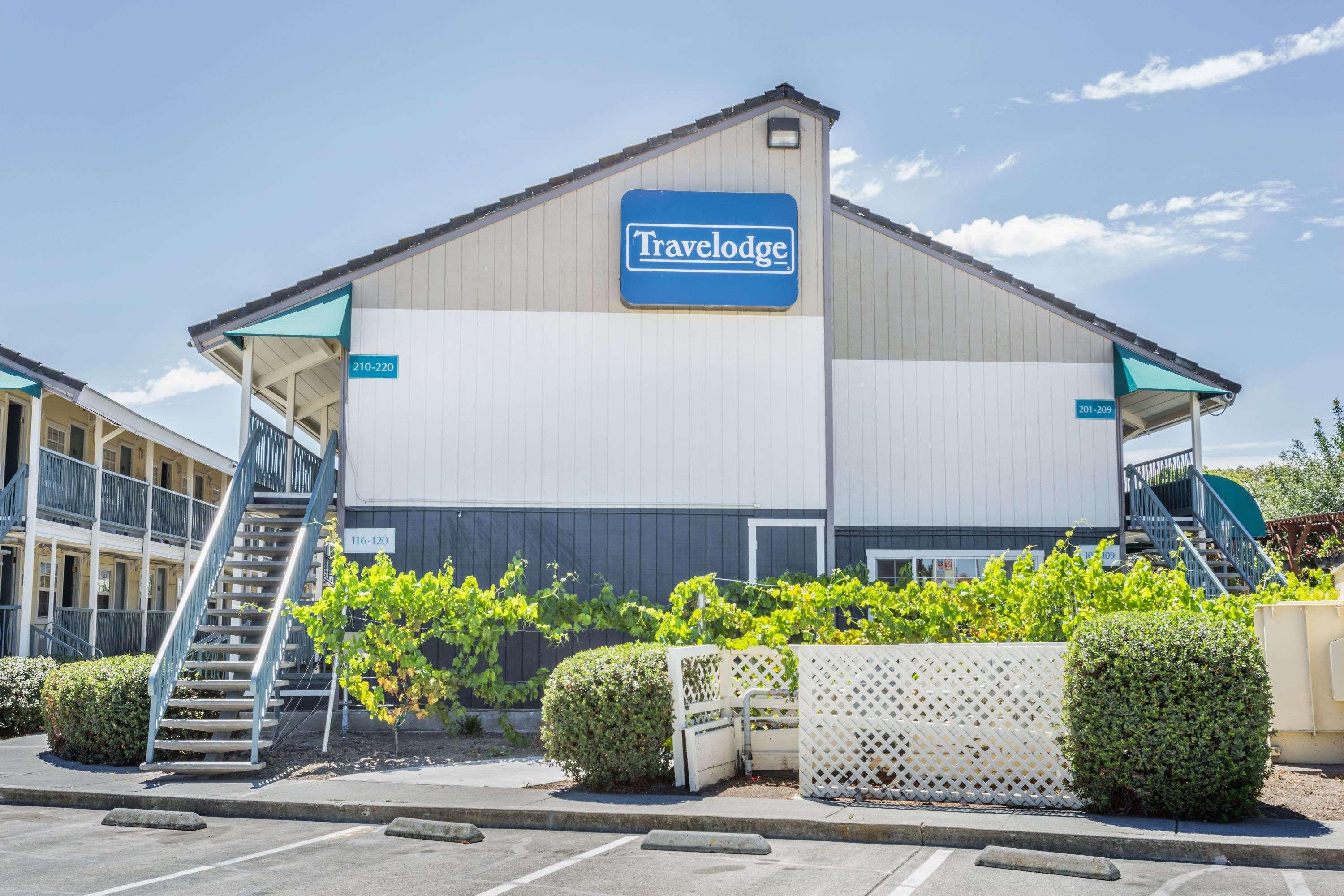 Travelodge By Wyndham Fairfield/Napa Valley Екстер'єр фото