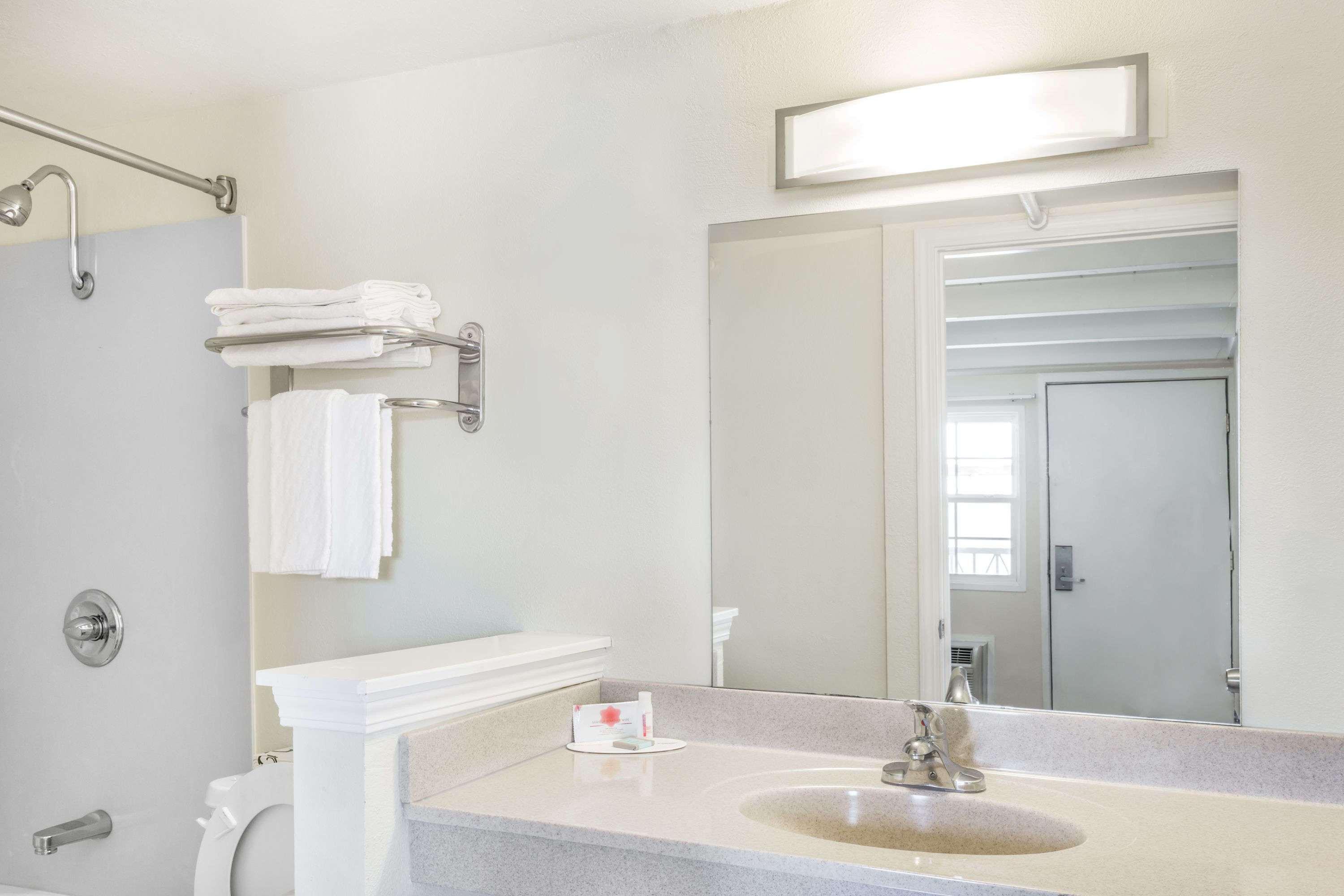 Travelodge By Wyndham Fairfield/Napa Valley Екстер'єр фото