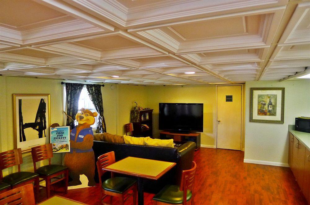 Travelodge By Wyndham Fairfield/Napa Valley Екстер'єр фото