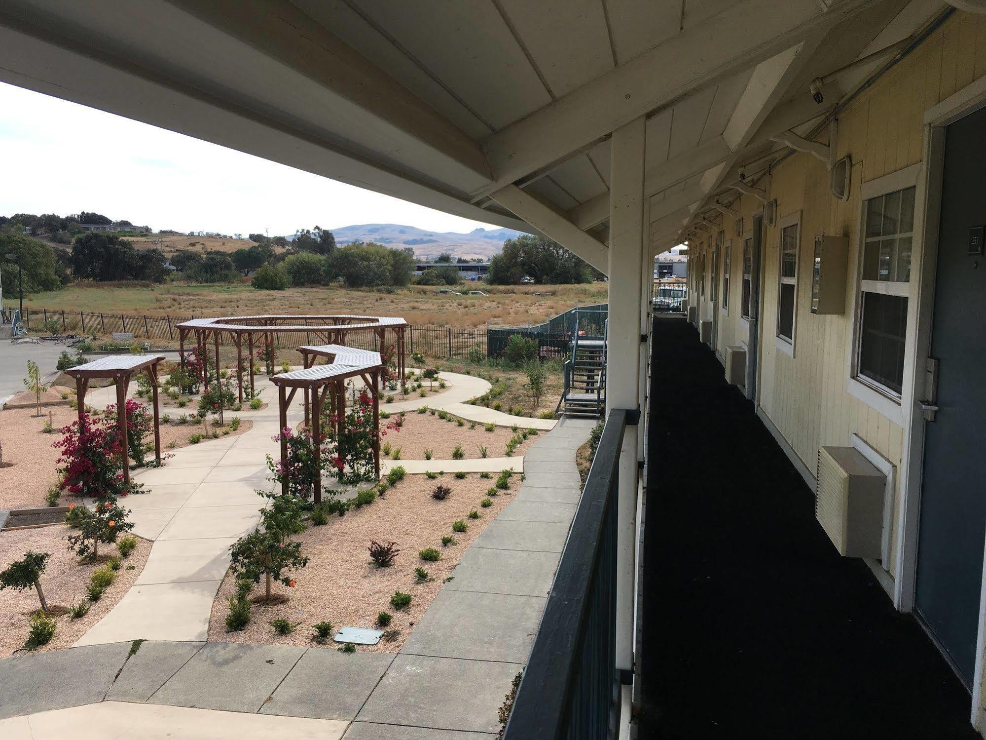 Travelodge By Wyndham Fairfield/Napa Valley Екстер'єр фото