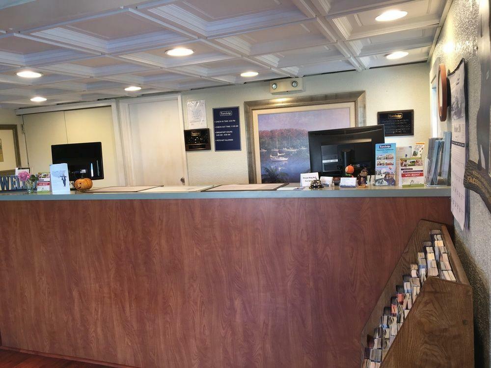 Travelodge By Wyndham Fairfield/Napa Valley Екстер'єр фото