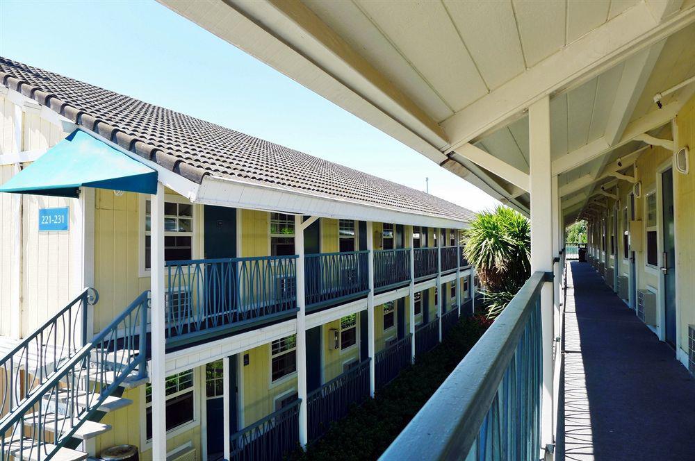 Travelodge By Wyndham Fairfield/Napa Valley Екстер'єр фото