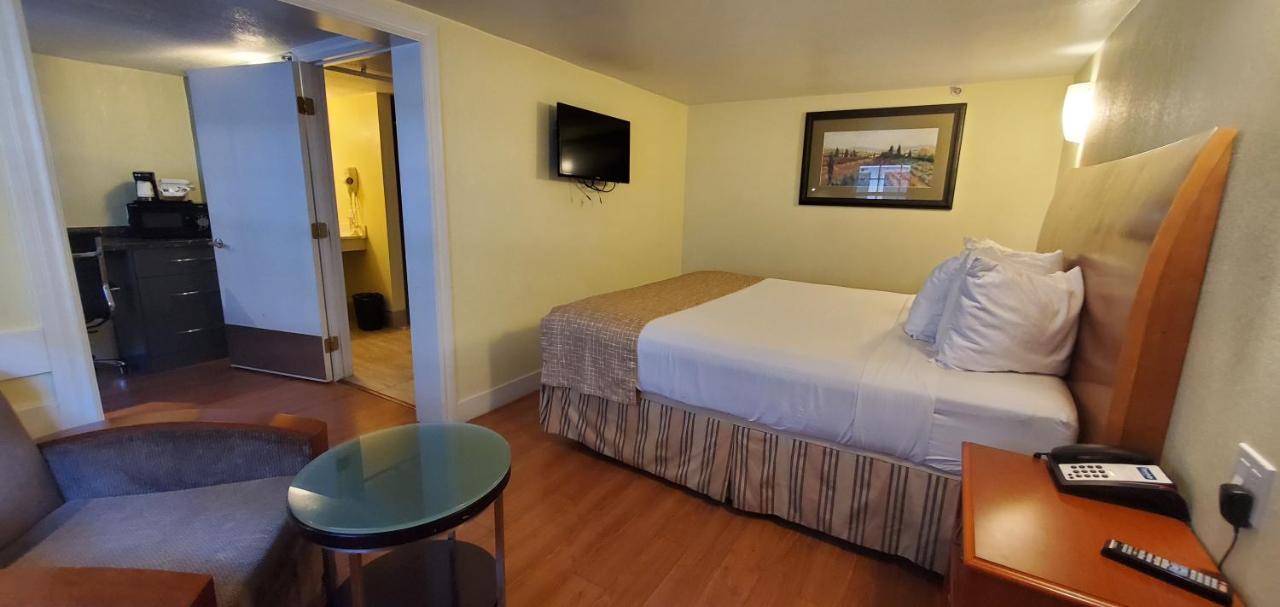 Travelodge By Wyndham Fairfield/Napa Valley Екстер'єр фото